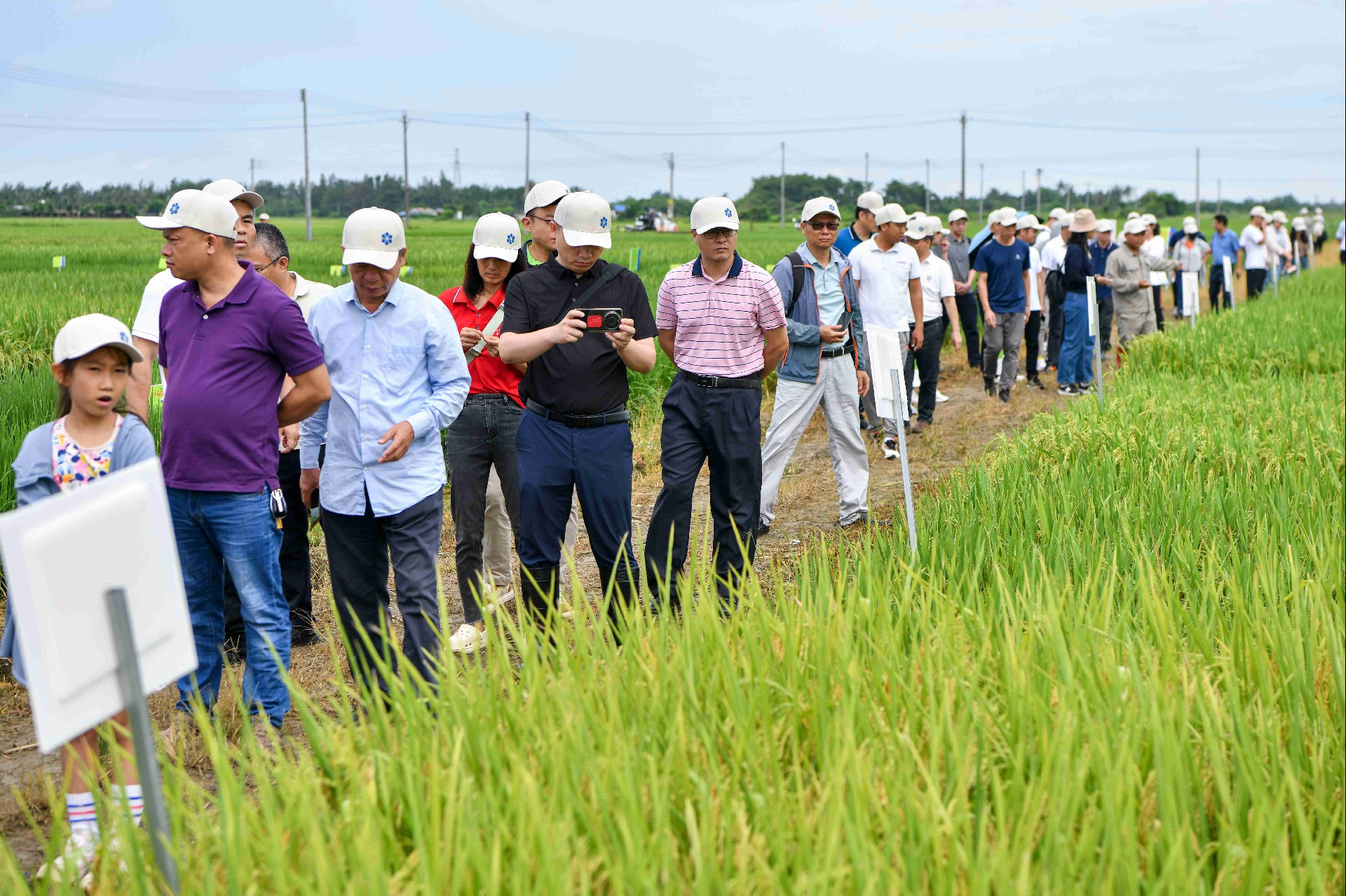 �����ػ����������������ڼ��������Ĵ��ӽ�ˮ������Ч����Ħ����Ӱ